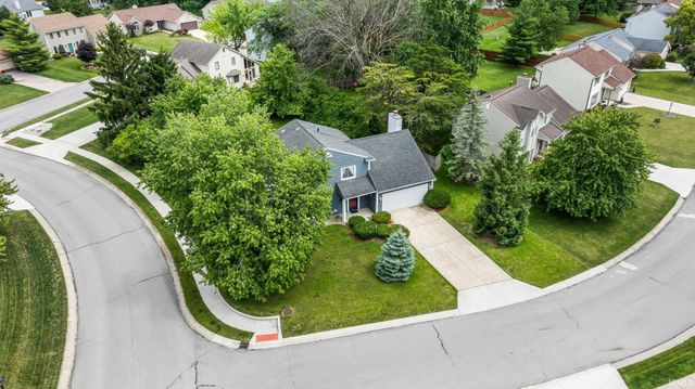 10028 Hidden Meadows Place, Fort Wayne, IN 46825