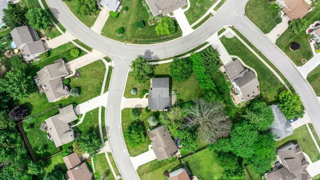 10028 Hidden Meadows Place, Fort Wayne, IN 46825