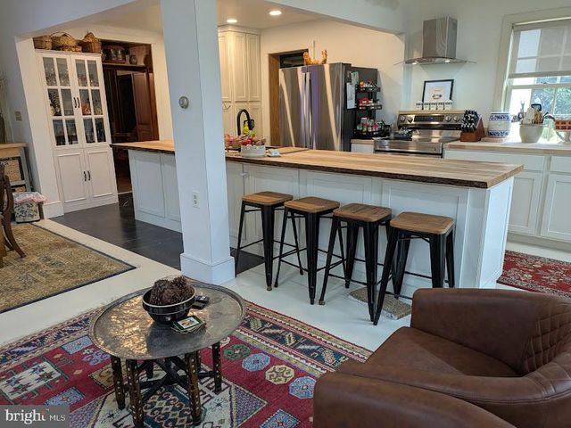 4936 CURLY HILL RD, Doylestown, PA 18902