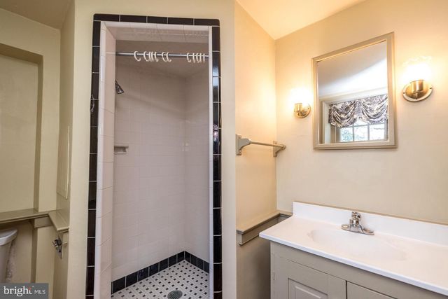 4936 CURLY HILL RD, Doylestown, PA 18902