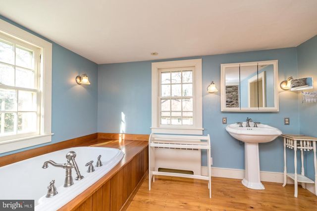 4936 CURLY HILL RD, Doylestown, PA 18902