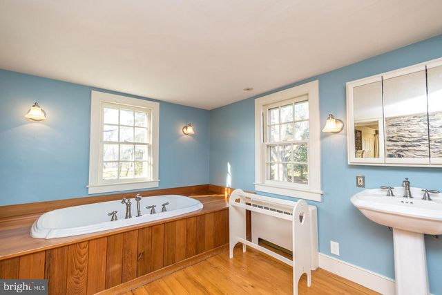 4936 CURLY HILL RD, Doylestown, PA 18902