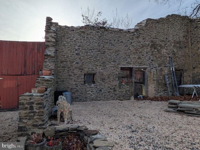 4936 CURLY HILL RD, Doylestown, PA 18902