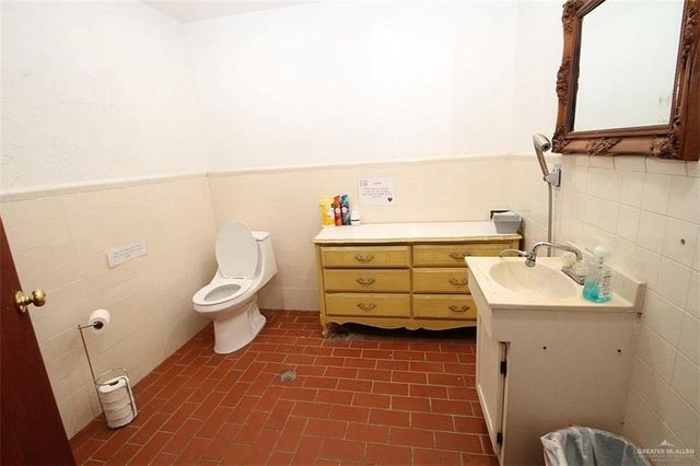 1710 E 6th Street 1, Weslaco, TX 78596