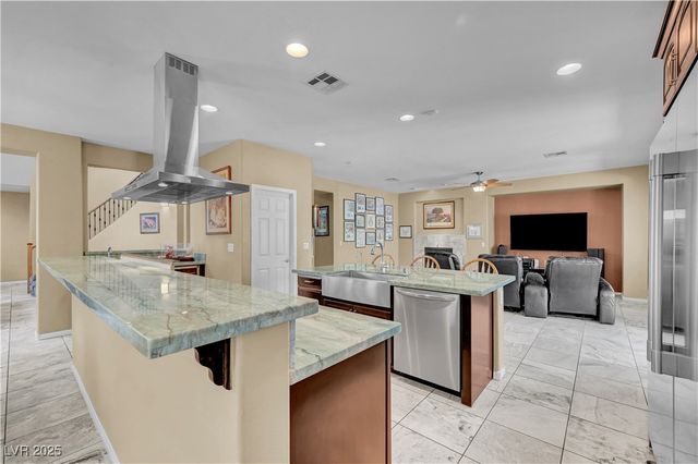 3930 Burma Road, North Las Vegas, NV 89032