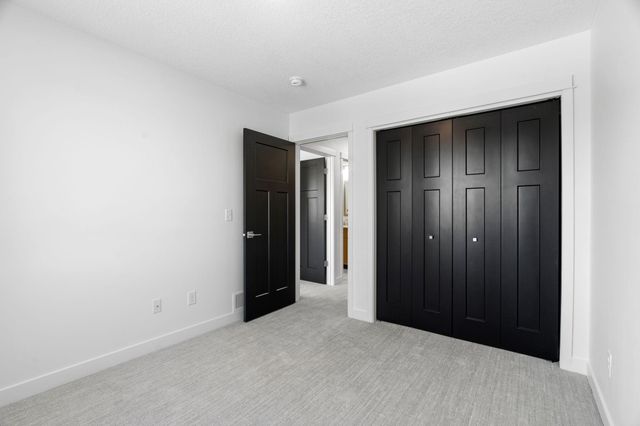 425 W 8th Street 19, New Richmond, WI 54017