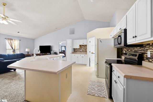 1708 Sweet Apple Court, Fountain Inn, SC 29644