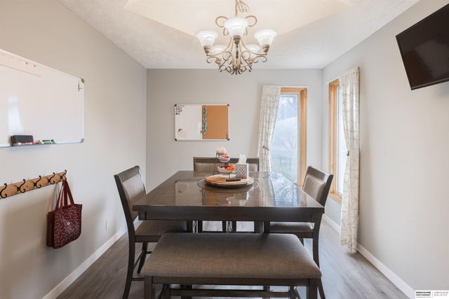 1009 Skyline Drive, Omaha, NE 68022