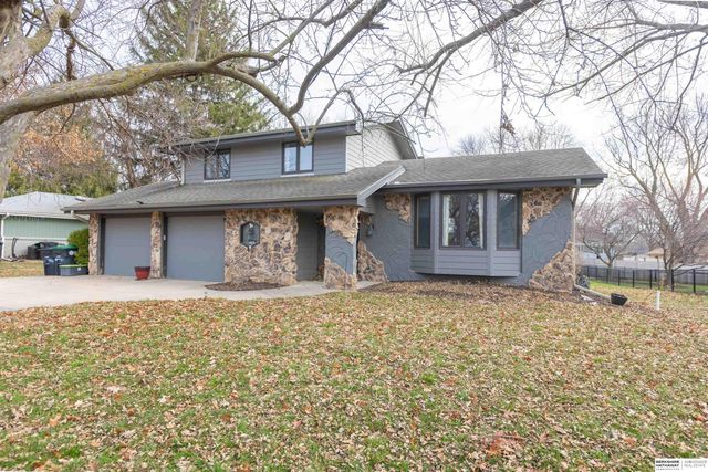 1009 Skyline Drive, Omaha, NE 68022