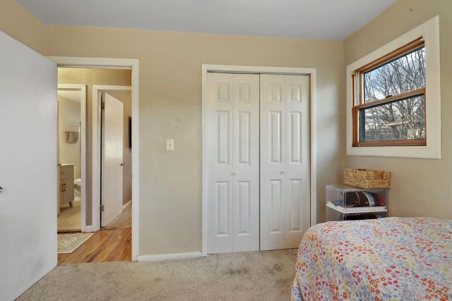 8542 19th AVENUE, Kenosha, WI 53143