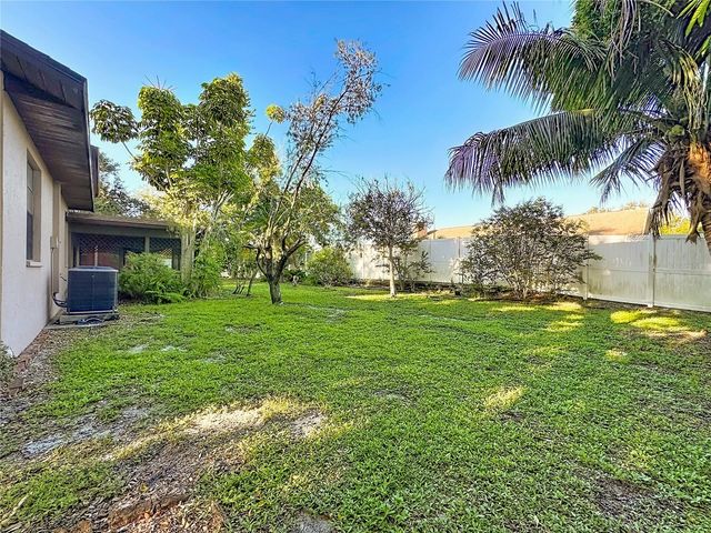 1104 77TH STREET NW, Bradenton, FL 34209