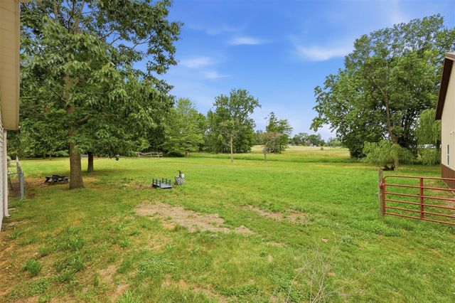5850 E Napier Avenue, Benton Harbor, MI 49022