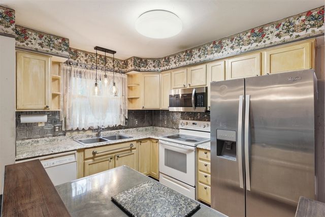 5850 E Napier Avenue, Benton Harbor, MI 49022