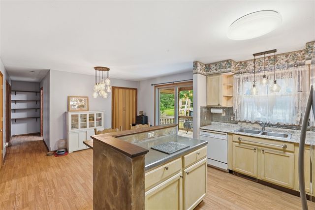 5850 E Napier Avenue, Benton Harbor, MI 49022