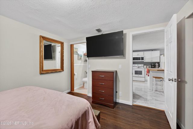 7221 DOSTIE Drive, Jacksonville, FL 32209