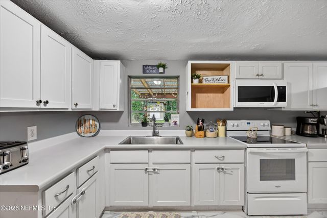 7221 DOSTIE Drive, Jacksonville, FL 32209
