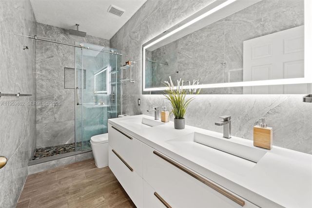 11258 NW 47th Ln, Doral, FL 33178