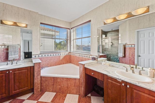 11258 NW 47th Ln, Doral, FL 33178