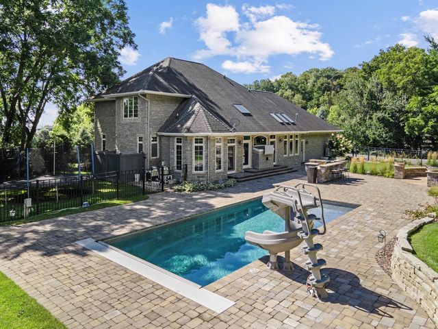 1803 Ironwood PLACE, Onalaska, WI 54650