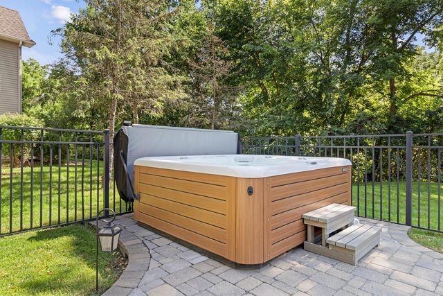 1803 Ironwood PLACE, Onalaska, WI 54650