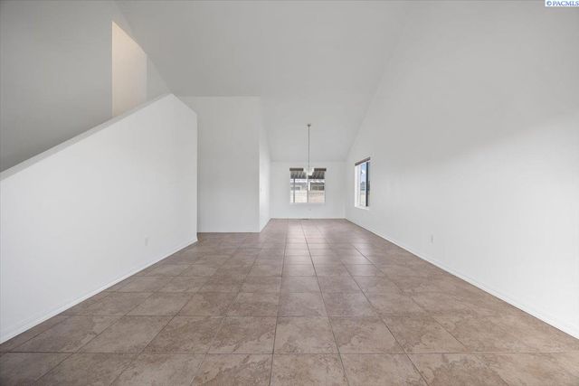 1708 W 24th Ave, Kennewick, WA 99337