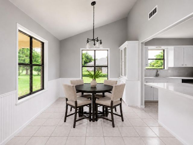 2707 North DR, Taylor, TX 76574