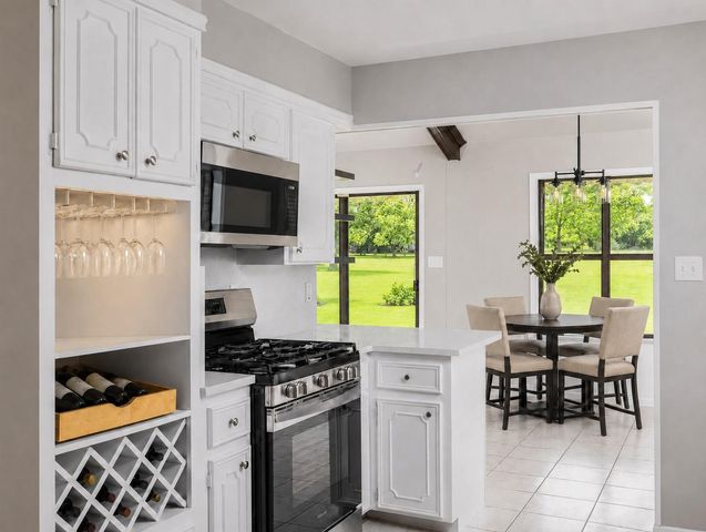 2707 North DR, Taylor, TX 76574