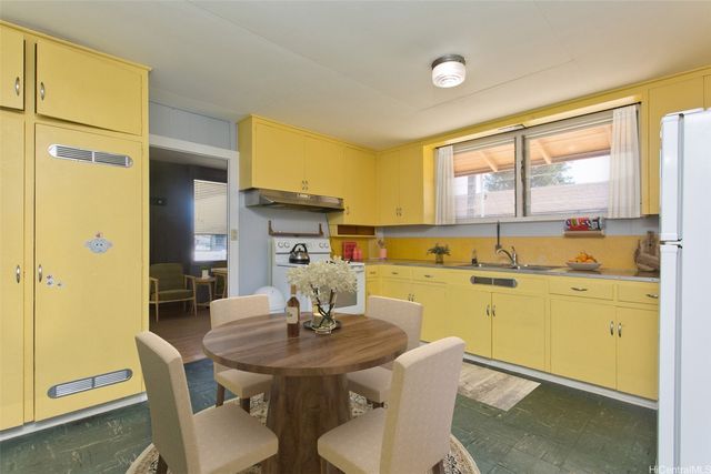 1332 15th Avenue, Honolulu, HI 96816