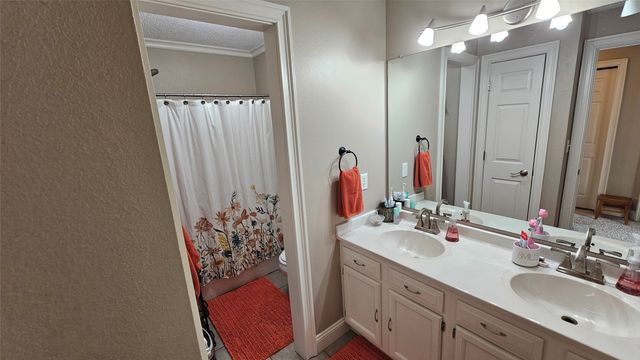 4425 Mills Civic Parkway 904, West Des Moines, IA 50265