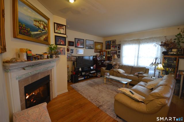 1376 Chopsey Hill Road, Bridgeport, CT 06606