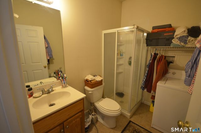 1376 Chopsey Hill Road, Bridgeport, CT 06606