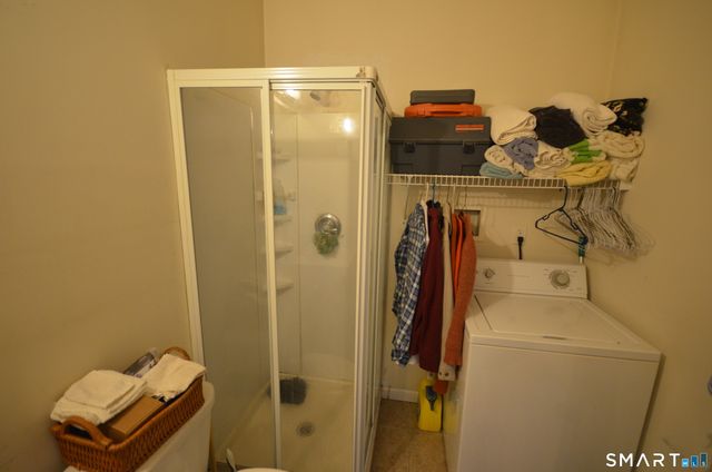 1376 Chopsey Hill Road, Bridgeport, CT 06606