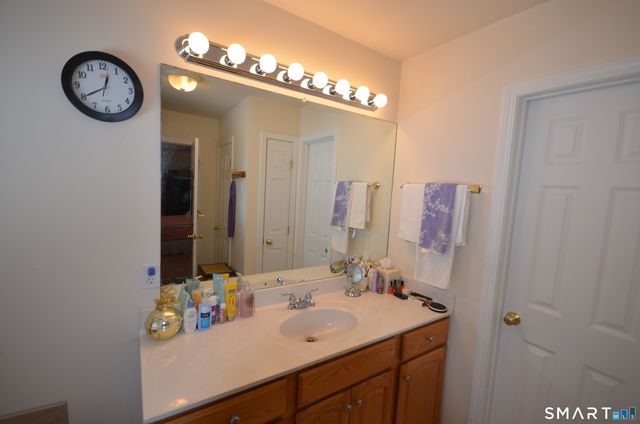 1376 Chopsey Hill Road, Bridgeport, CT 06606