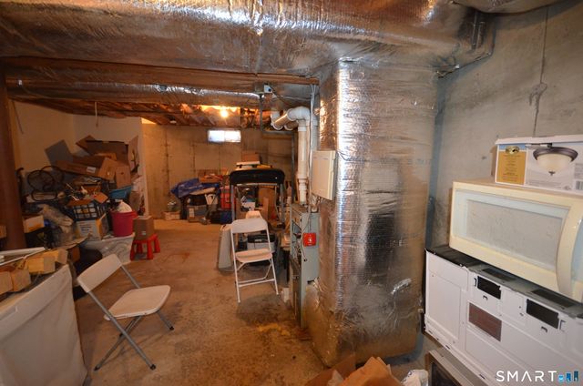 1376 Chopsey Hill Road, Bridgeport, CT 06606