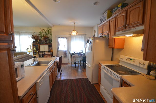 1376 Chopsey Hill Road, Bridgeport, CT 06606