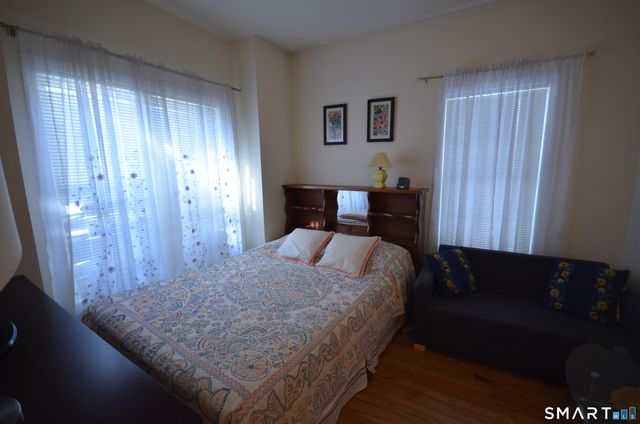 1376 Chopsey Hill Road, Bridgeport, CT 06606