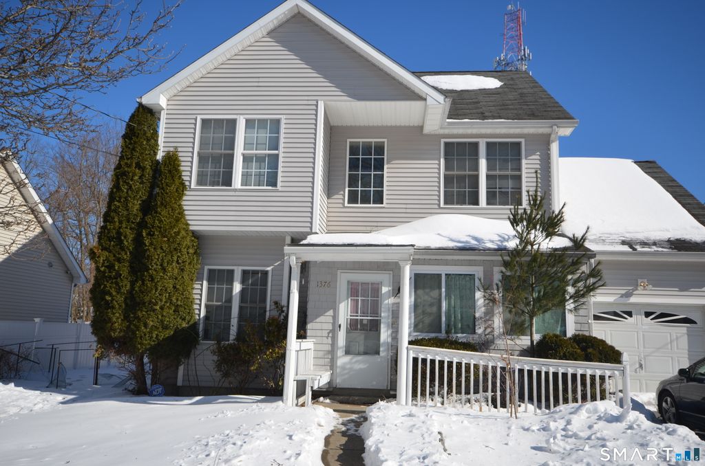 1376 Chopsey Hill Road, Bridgeport, CT 06606