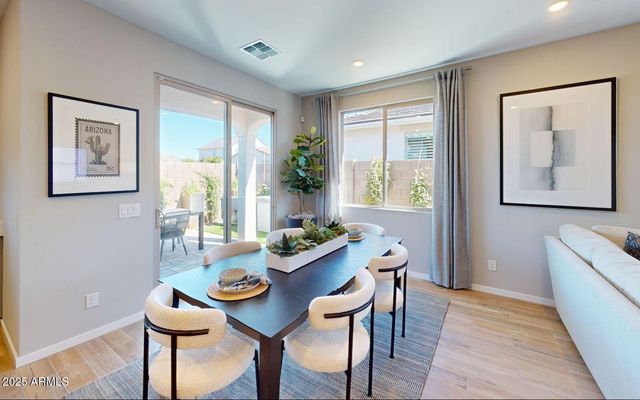 455 W FREMONT Pass, Apache Junction, AZ 85120