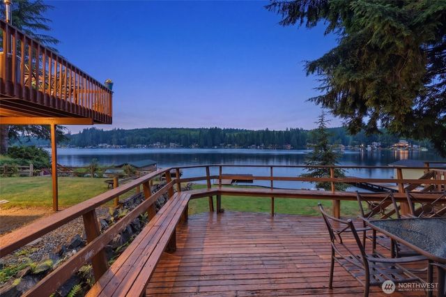 2020 S Lake Roesiger Road, Snohomish, WA 98290