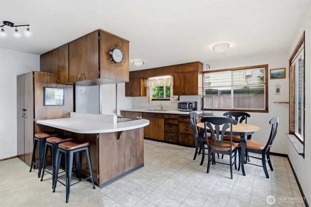 2020 S Lake Roesiger Road, Snohomish, WA 98290