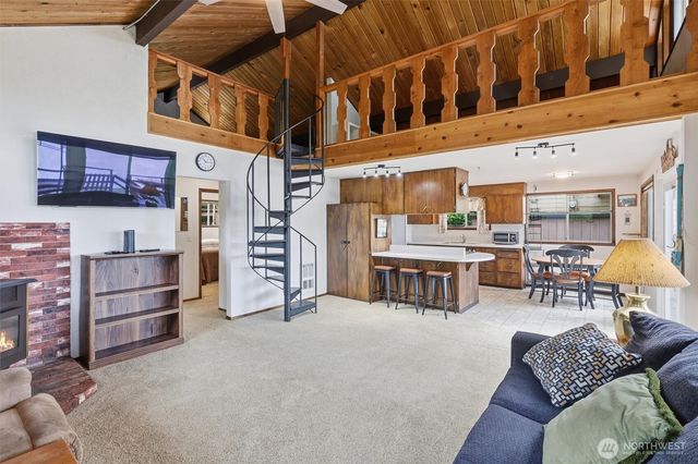 2020 S Lake Roesiger Road, Snohomish, WA 98290