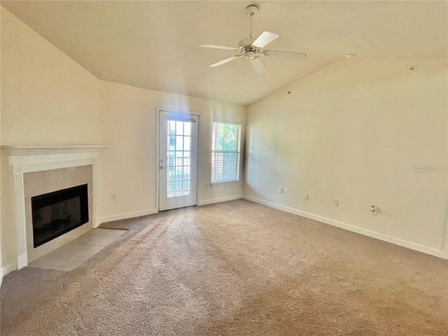18469 BRIDLE CLUB DRIVE Building 3, Tampa, FL 33647