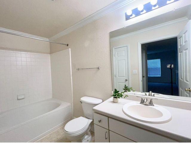 18469 BRIDLE CLUB DRIVE Building 3, Tampa, FL 33647