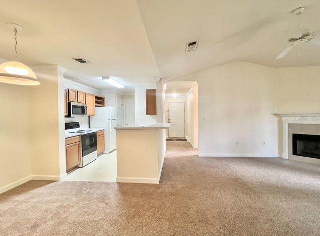 18469 BRIDLE CLUB DRIVE Building 3, Tampa, FL 33647