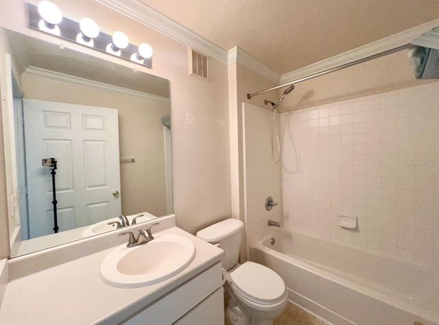 18469 BRIDLE CLUB DRIVE Building 3, Tampa, FL 33647