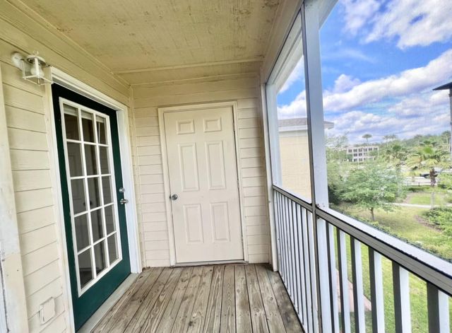 18469 BRIDLE CLUB DRIVE Building 3, Tampa, FL 33647