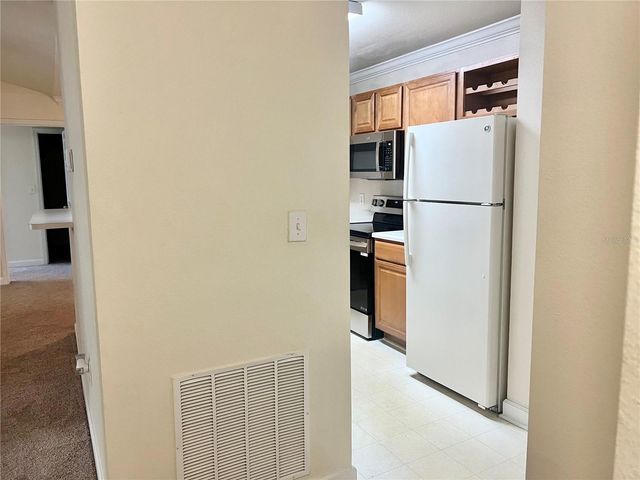 18469 BRIDLE CLUB DRIVE Building 3, Tampa, FL 33647