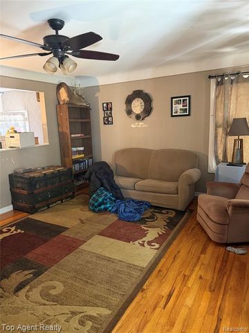 8774 Shannon Drive, Sterling Heights, MI 48314