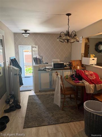 8774 Shannon Drive, Sterling Heights, MI 48314