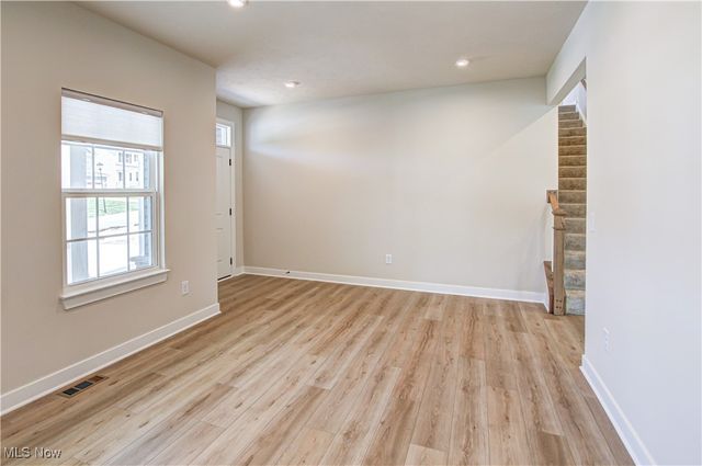 6035 Woodland Bend Drive, North Royalton, OH 44133